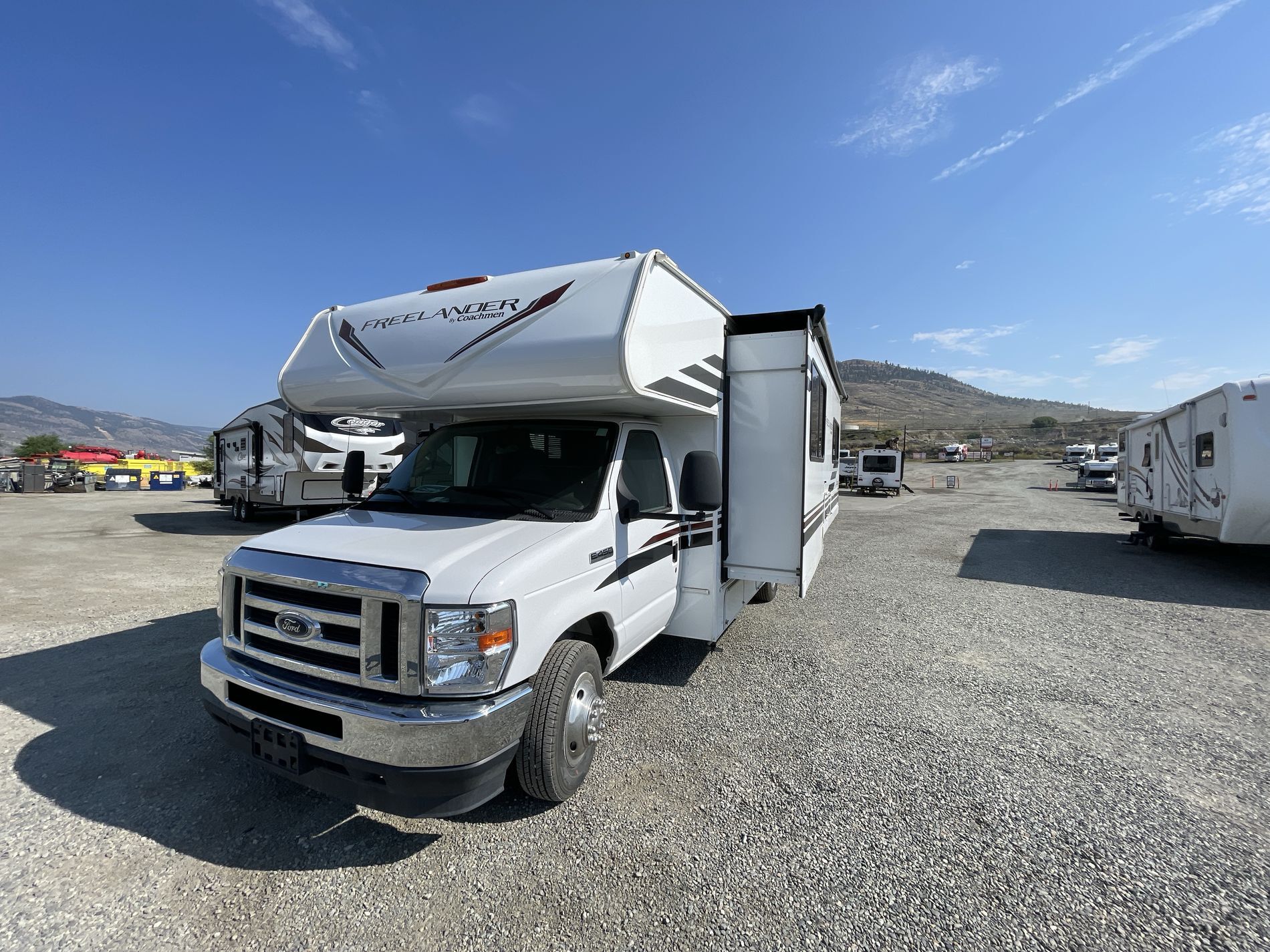 2023 COACHMEN FREELANDER 22XG