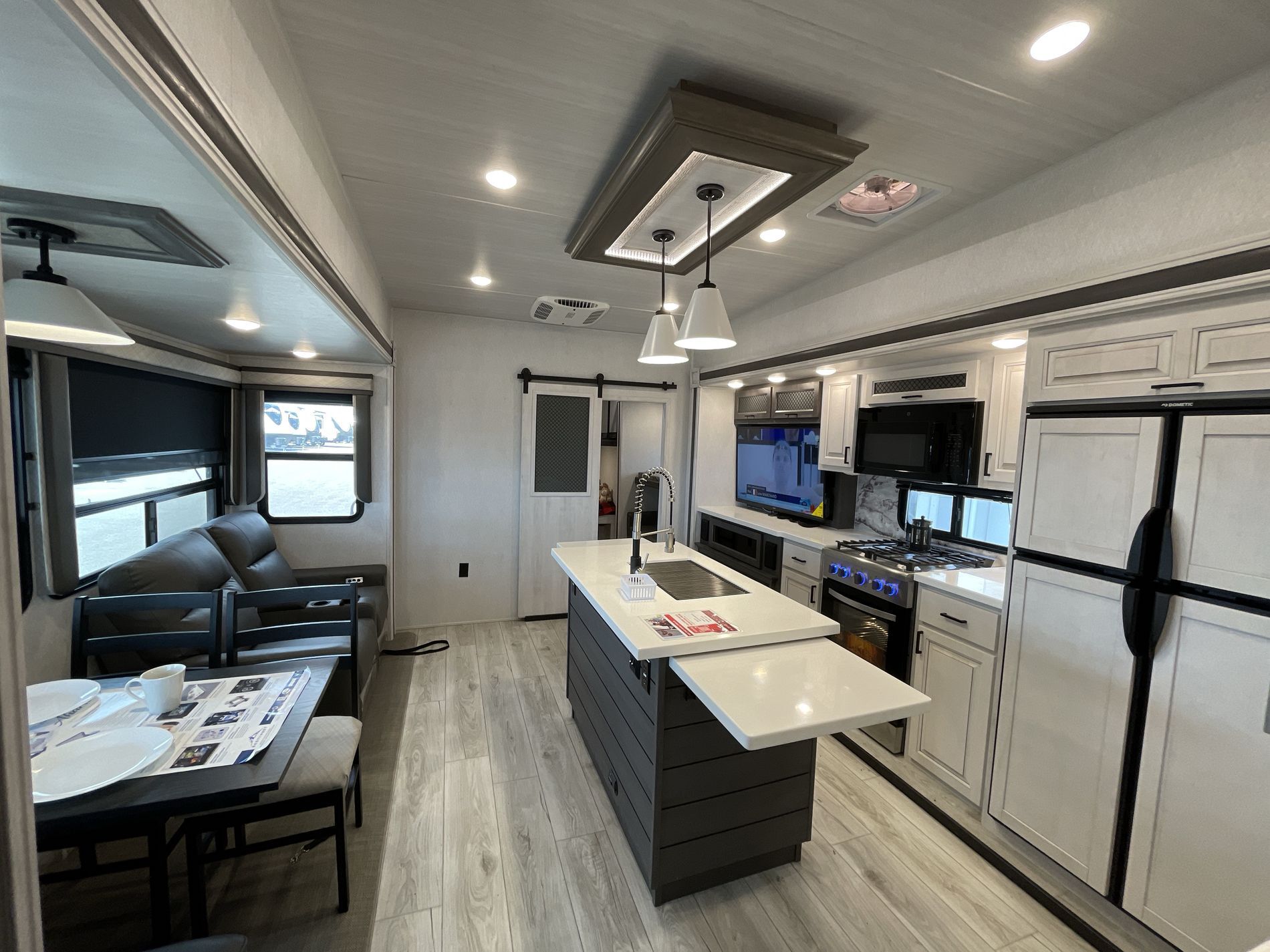 2023 EAST TO WEST RV AHARA 378BH-OK, , hi-res image number 29