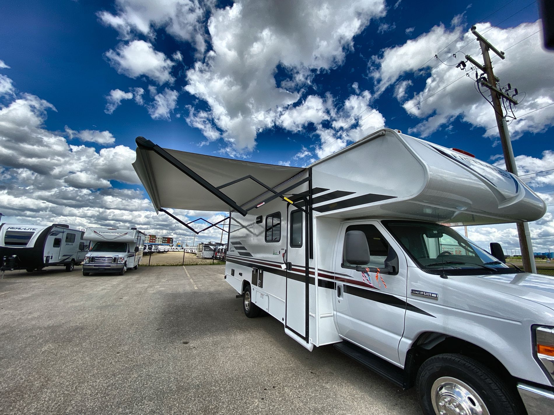 2023 COACHMEN FREELANDER 23FS