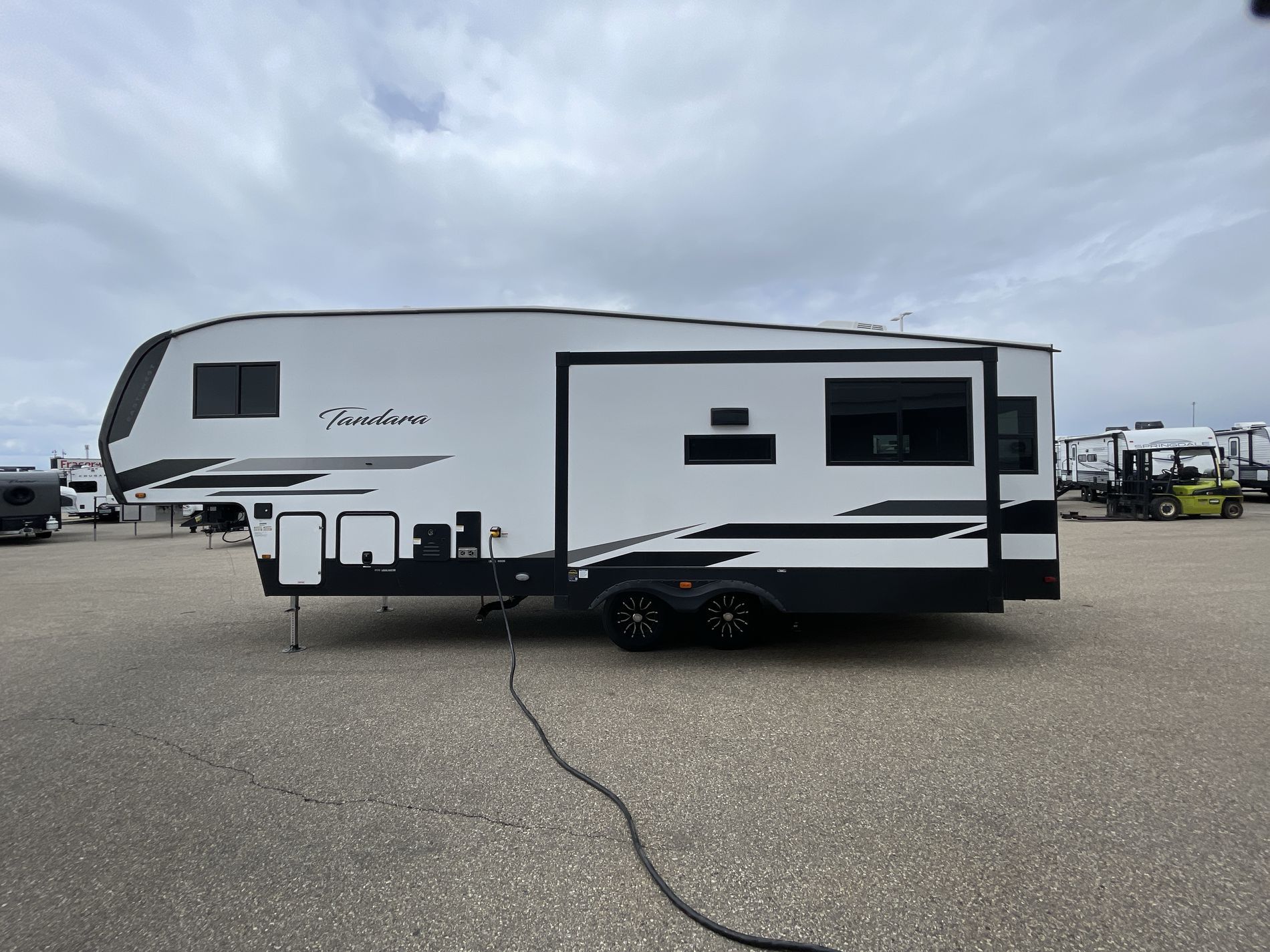 2024 EAST TO WEST RV TANDARA 28RL-OK