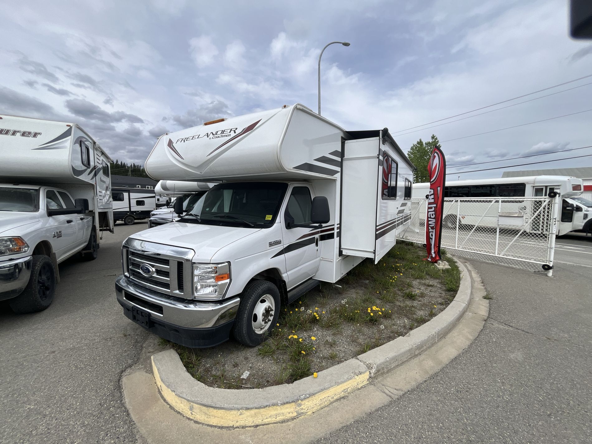 2023 COACHMEN FREELANDER 23FS