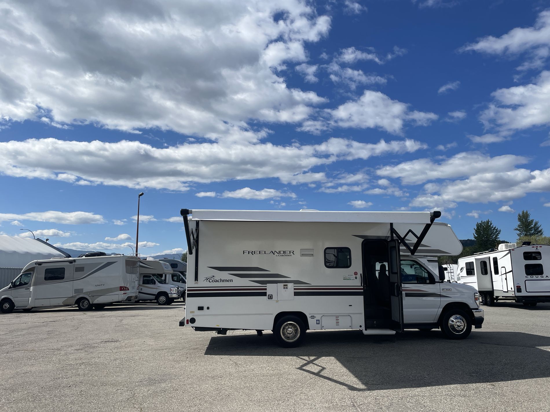 2023 COACHMEN FREELANDER 22XG