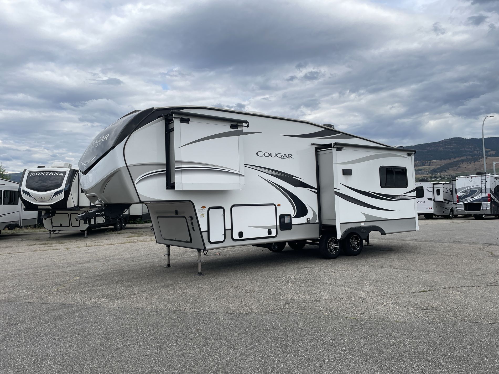 2023 KEYSTONE COUGAR 1/2 TON 27SGS