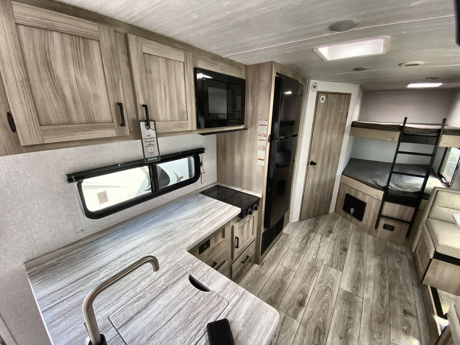 2024 EAST TO WEST RV DELLA TERRA 255BHLE, , hi-res image number 18