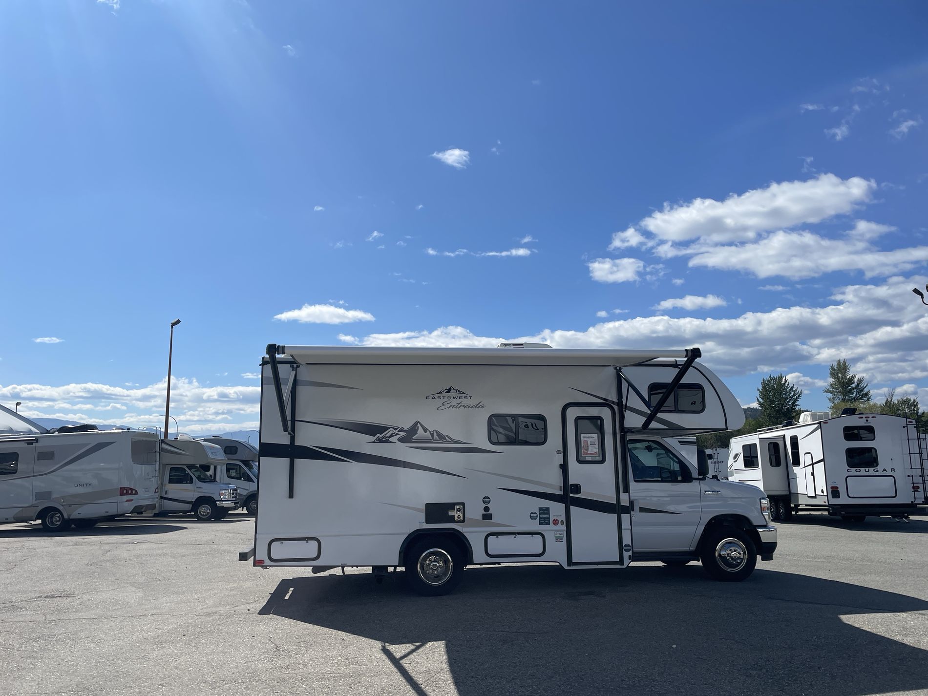 2024 EAST TO WEST RV ENTRADA 2200S*23