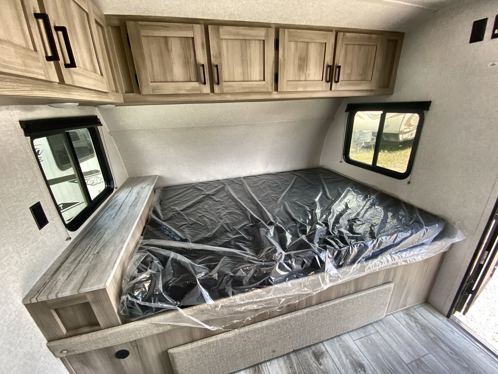 2024 EAST TO WEST RV DELLA TERRA 170BHSLE, , hi-res image number 21