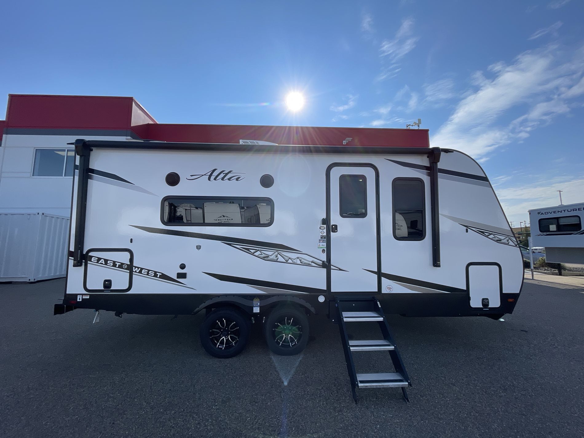 2025 EAST TO WEST RV ALTA 1900MMK