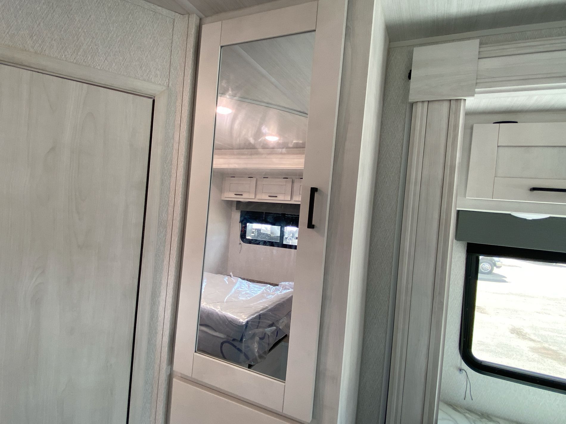 2023 EAST TO WEST RV ENTRADA 2600DS, , hi-res image number 19