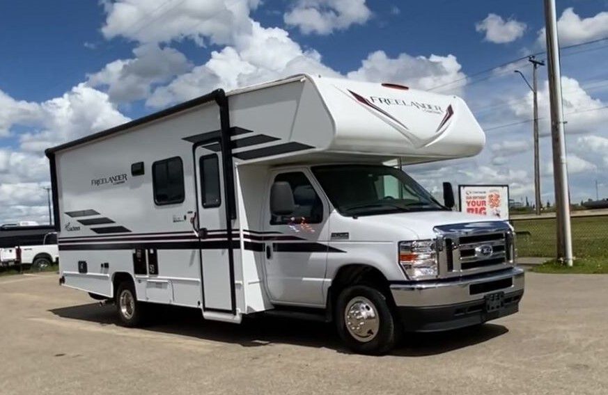 2023 COACHMEN FREELANDER 23FS