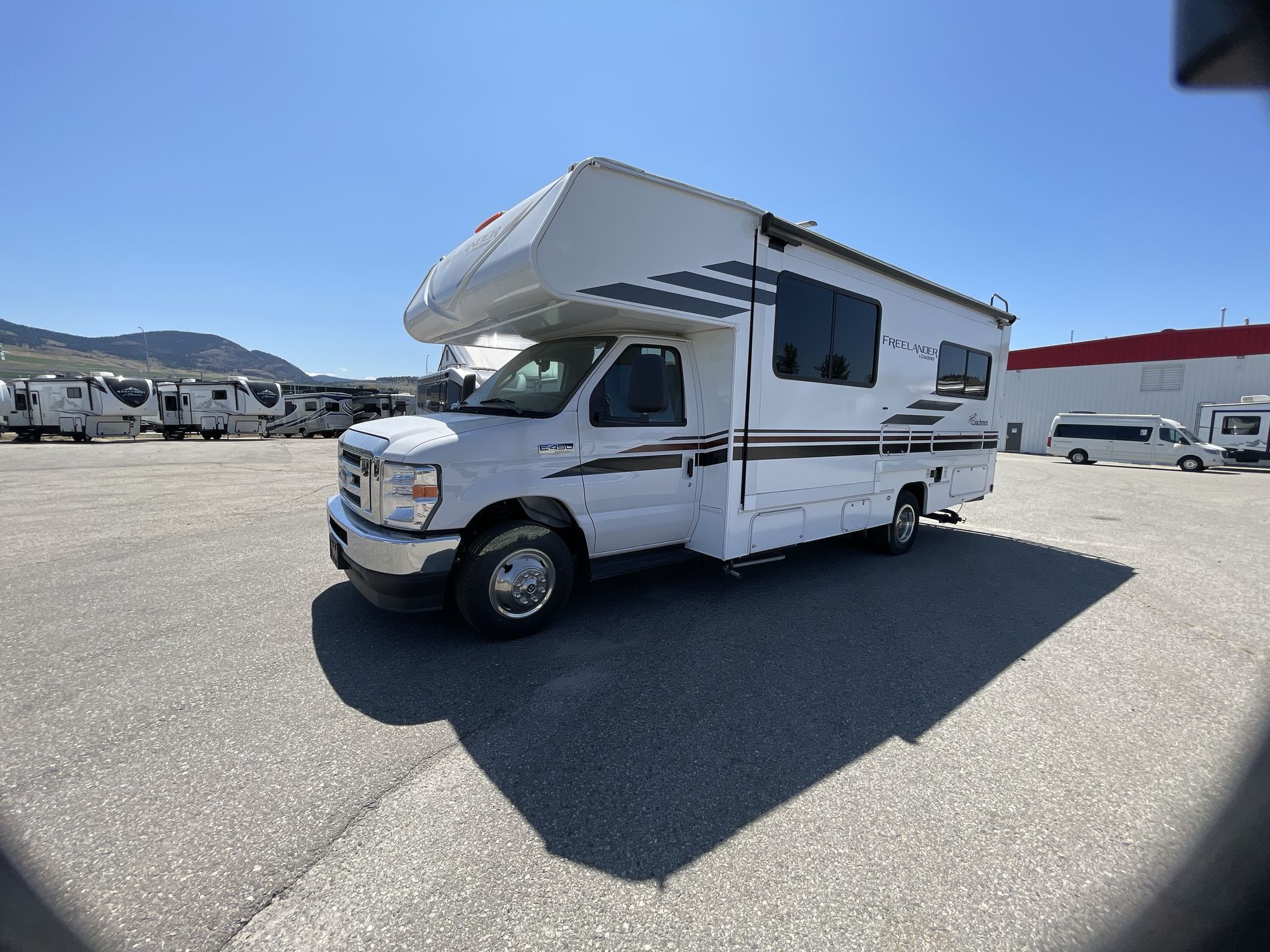 2023 COACHMEN FREELANDER 23FS