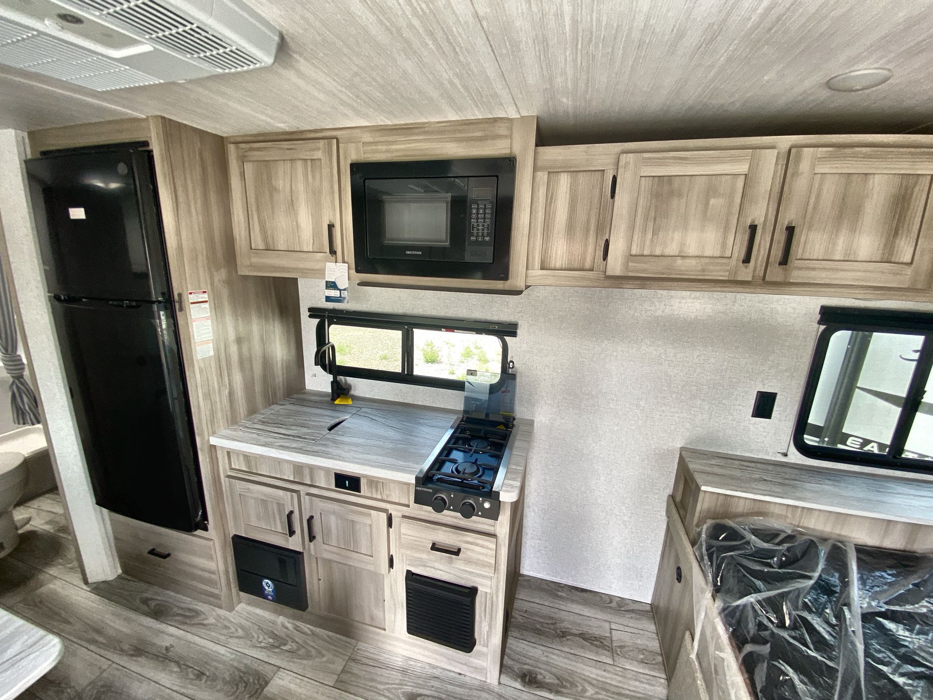 2024 EAST TO WEST RV DELLA TERRA 170BHSLE, , hi-res image number 17