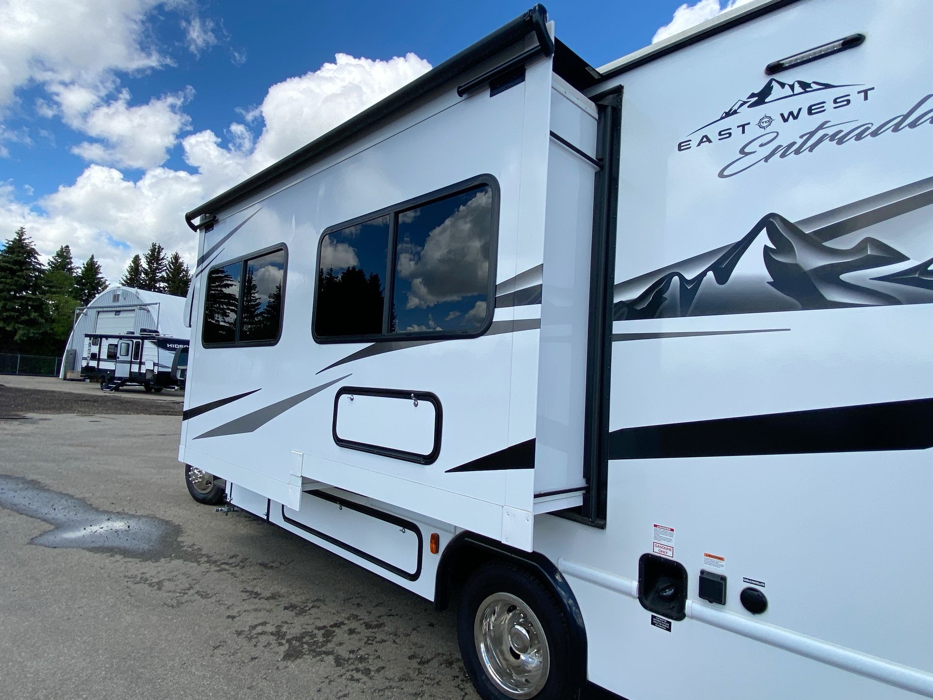 2023 EAST TO WEST RV ENTRADA 2600DS, , hi-res image number 32